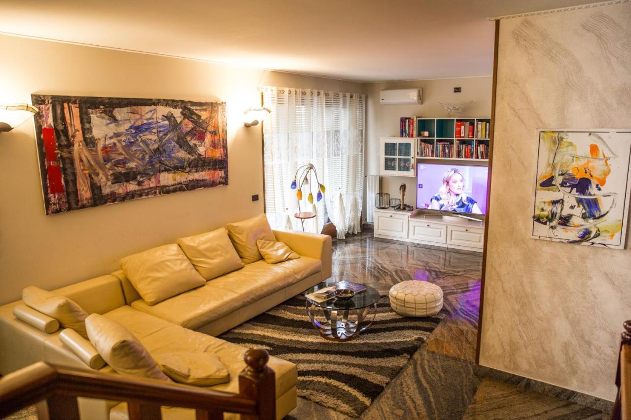 Villa Ivana 데센자노델가르다 외부 사진