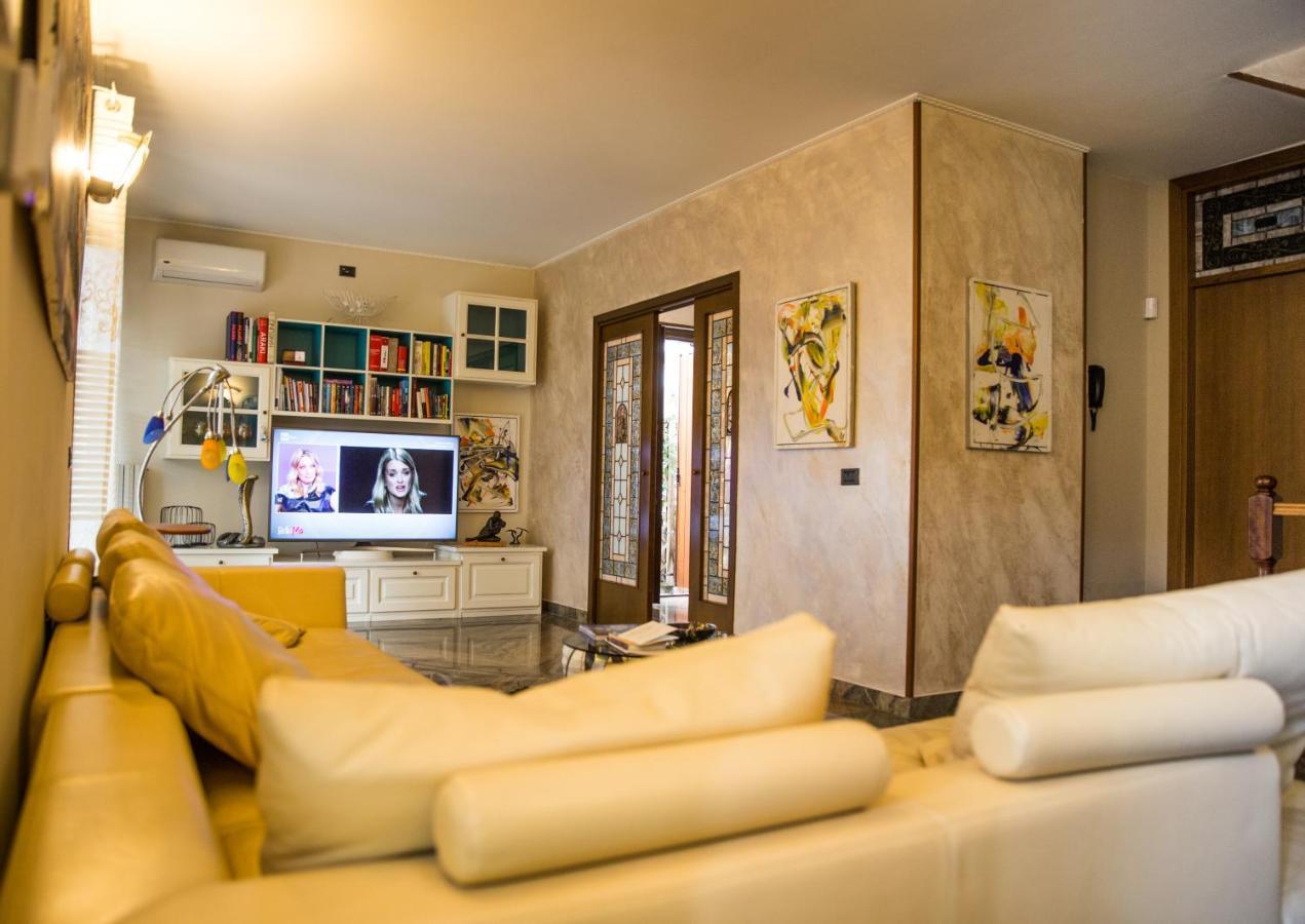 Villa Ivana 데센자노델가르다 외부 사진