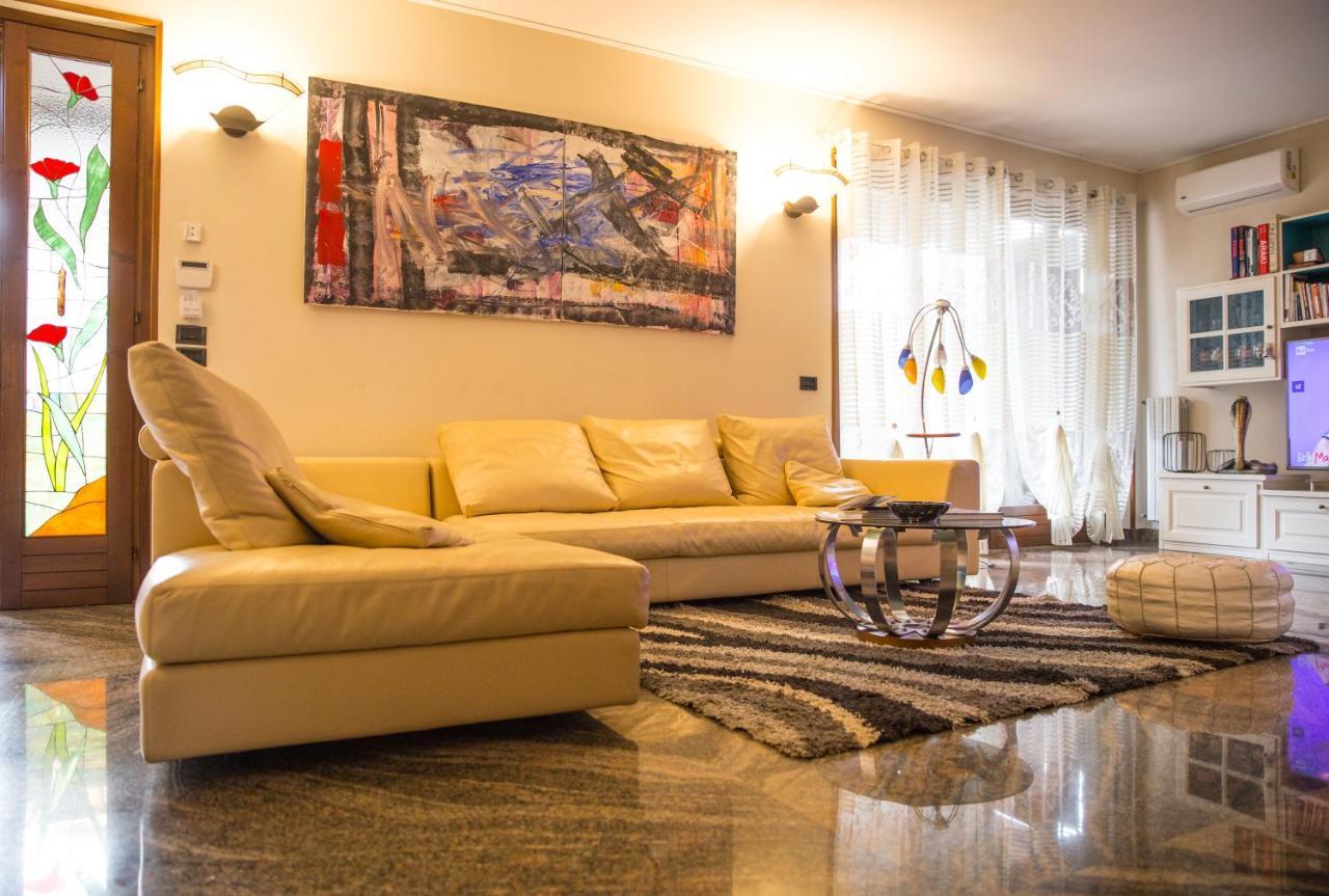 Villa Ivana 데센자노델가르다 외부 사진