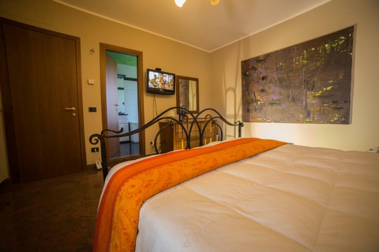 Villa Ivana 데센자노델가르다 외부 사진